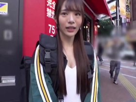 【素人ハメ撮り】客を食い荒らす宅配娘にリモコンバイブを仕込んで配達に行ってもらった後、引き締まった身体をビクビク痙攣させ潮吹き中出しセックス！！