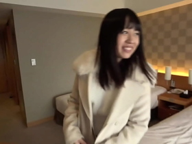 【素人ハメ撮り】遠距離恋愛&年の差カップルの寂しさを埋めるハメ撮りSEX。塾の先生と生徒だった2人はいつの間にかそういう関係に。。https://bit.ly/3zLPvZf